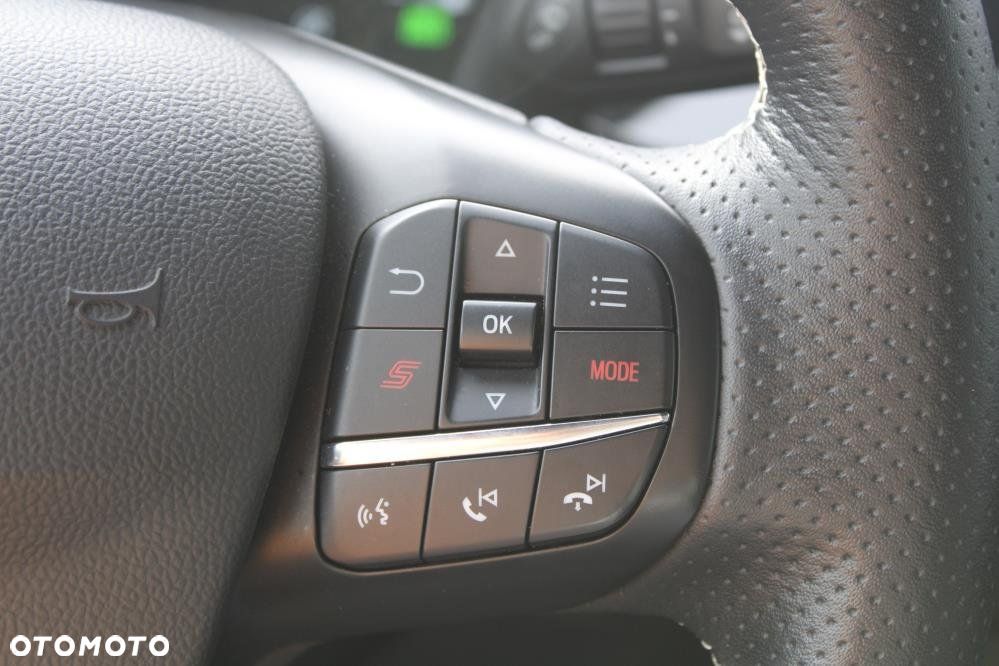 Ford Focus - 32