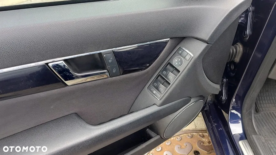 Mercedes-Benz Klasa C 220 CDI Elegance - 14