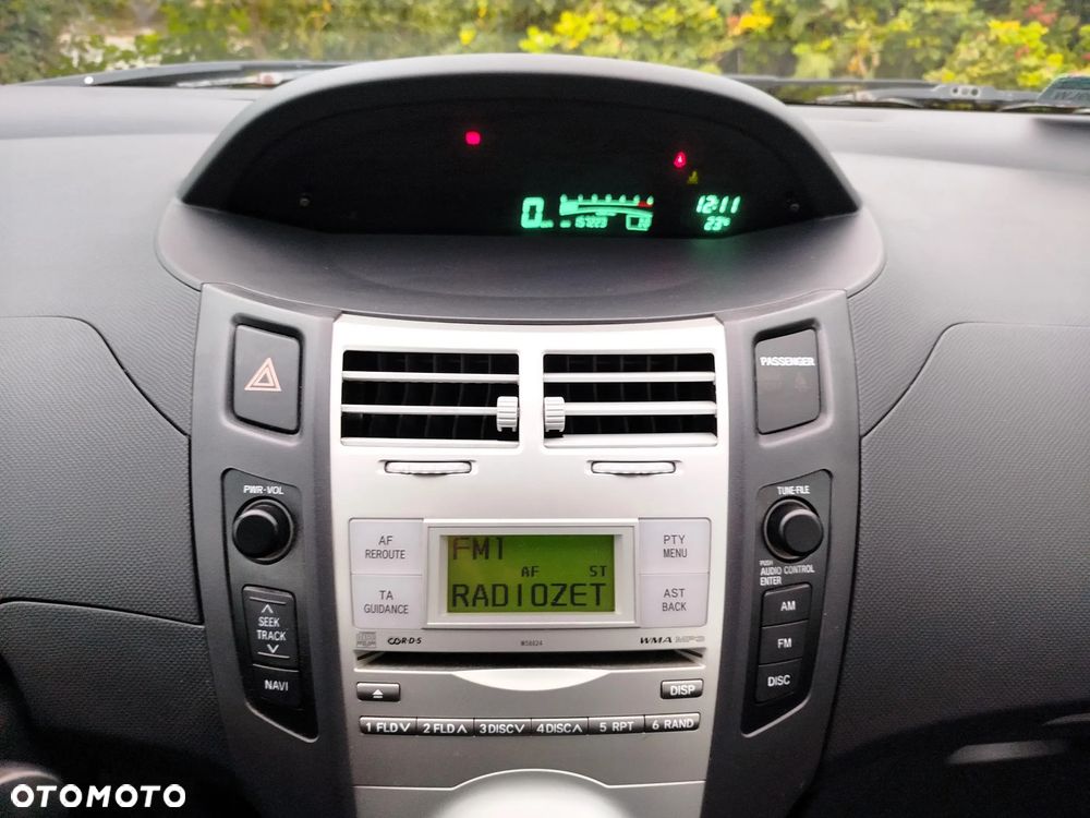 Toyota Yaris - 14