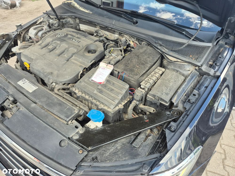 Volkswagen Passat 2.0 TDI BMT Highline DSG - 16