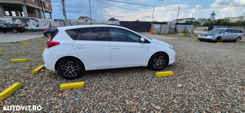 Toyota Auris - 8
