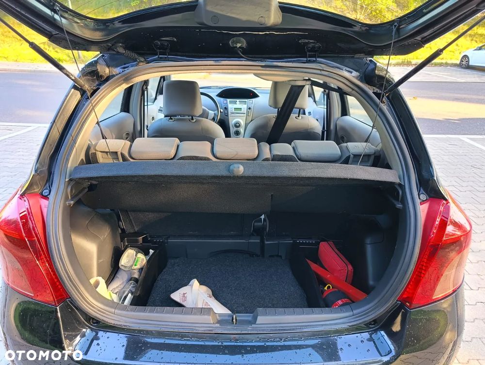 Toyota Yaris - 13