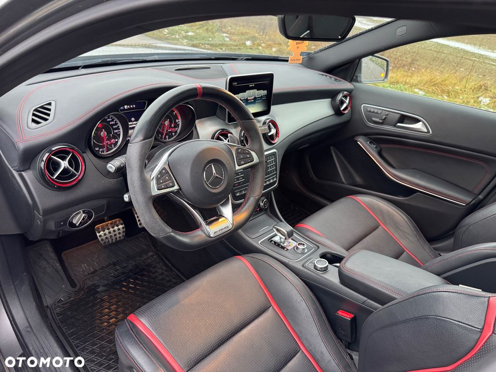 Mercedes-Benz GLA - 17