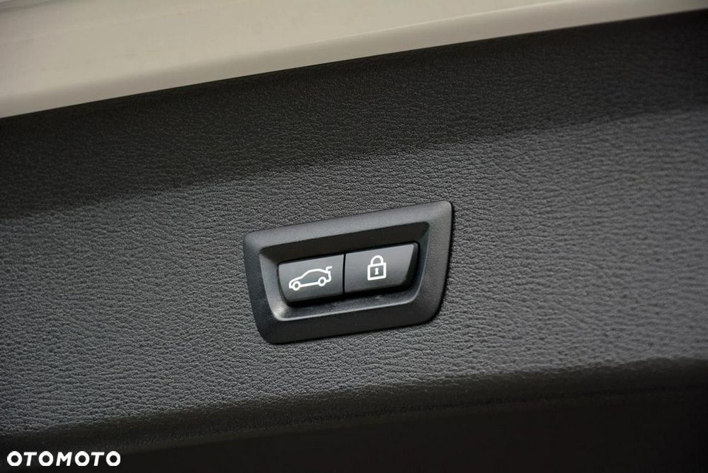 BMW X1 xDrive20d Advantage - 36