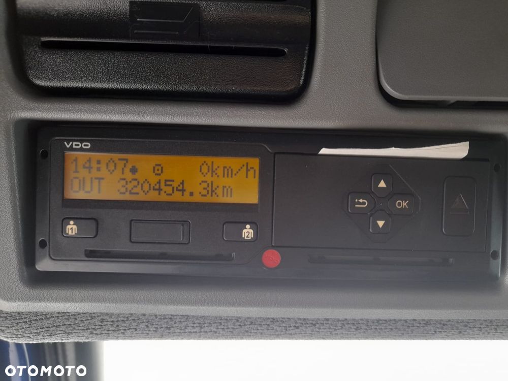 Mercedes-Benz Atego 1224 7.75m TOP1 STAN WINDA HAK z Niemiec tylko 320 000km UBRANIÓWKA czyściutki 6 cylindrów - 29