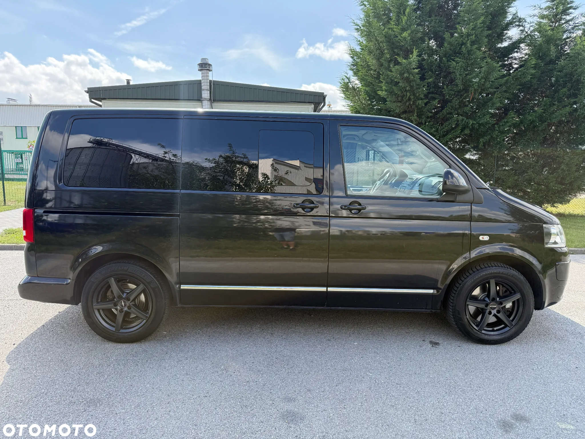 Volkswagen Multivan - 4