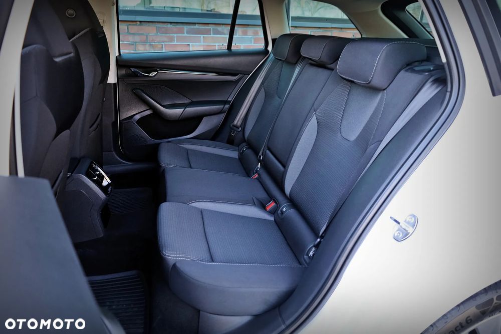 Skoda Octavia 2.0 TDI Ambition - 24