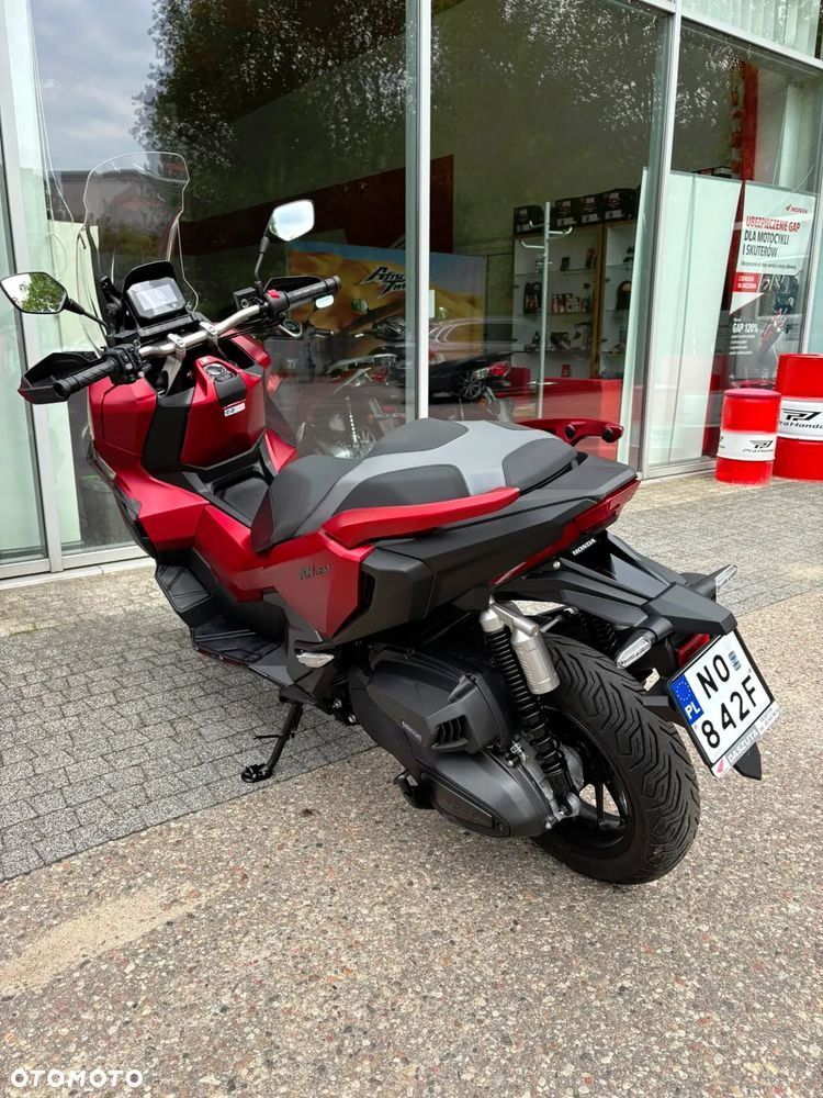 Honda ADV350 - 6