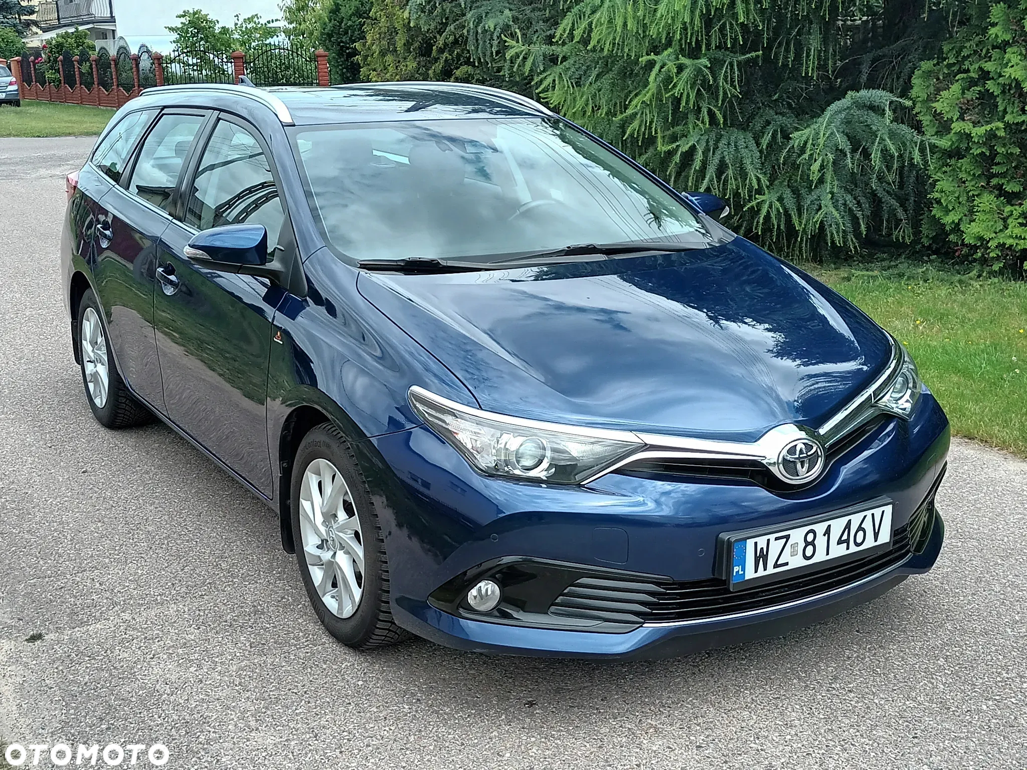 Toyota Auris 1.6 Premium MS - 2