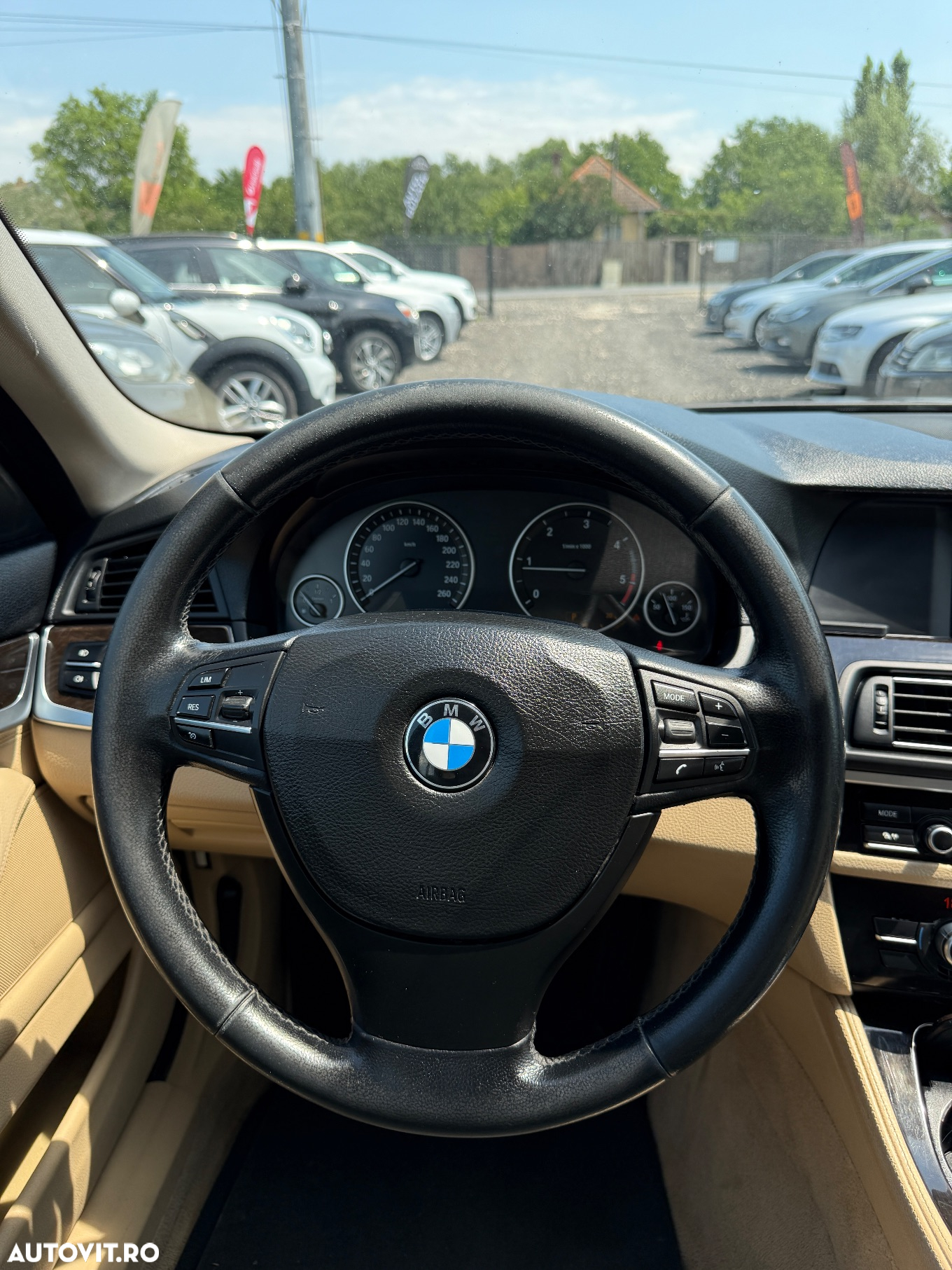 BMW Seria 5 520d Sport-Aut. - 13