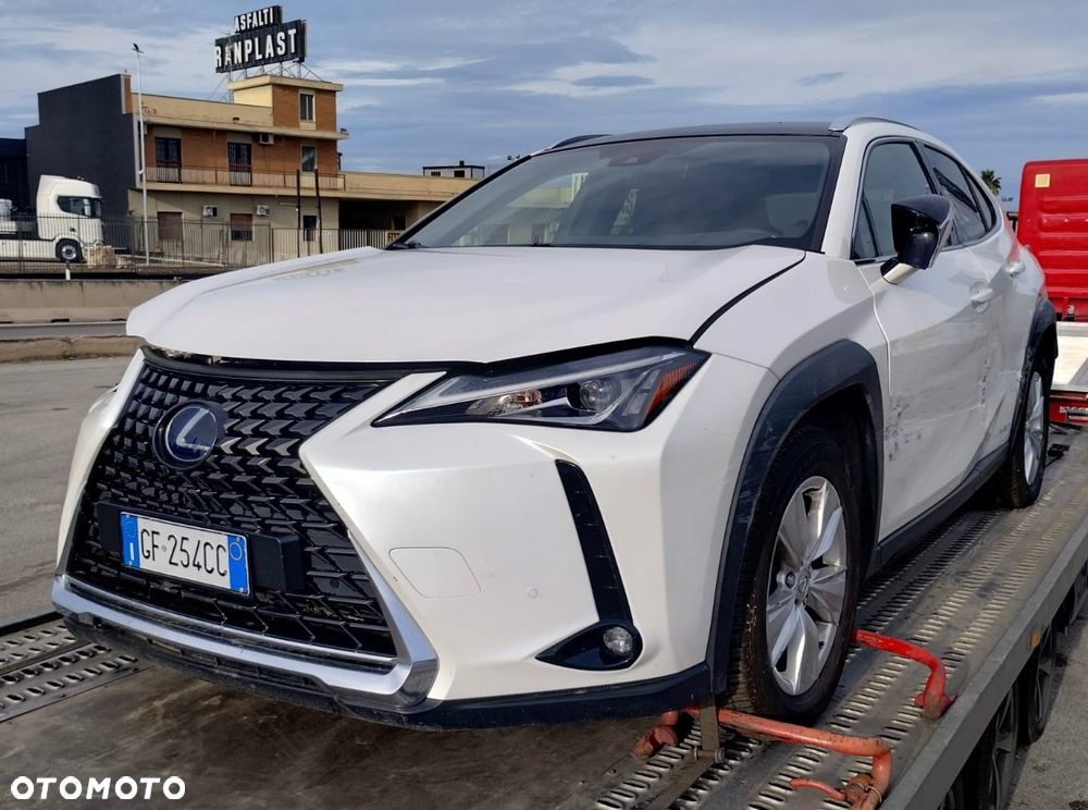 Lexus UX 250h Luxury Line - 4