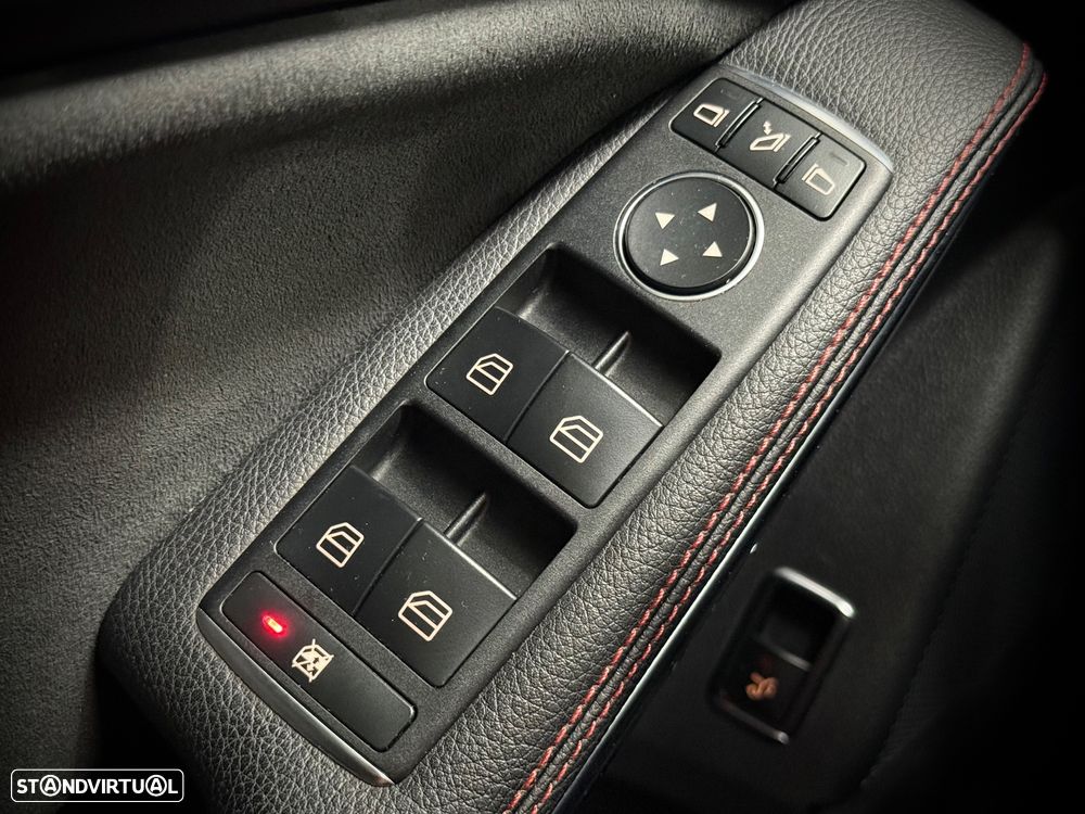 Mercedes-Benz GLA 180 d AMG Line - 39