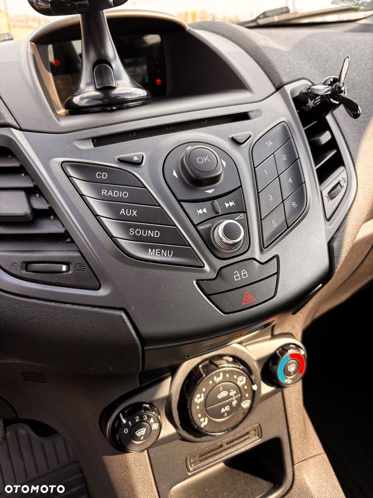 Ford Fiesta 1.4 Trend - 15