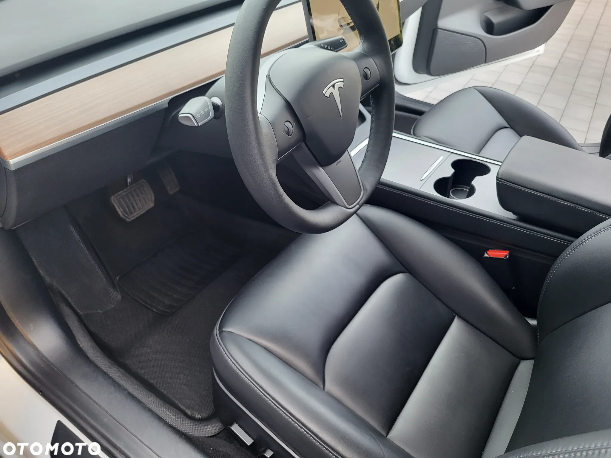 Tesla Model 3 - 29