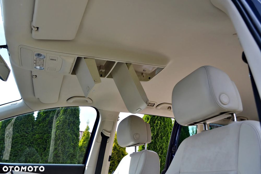 Volkswagen Sharan 2.0 TDI DSG BlueMotion Technology Highline - 31