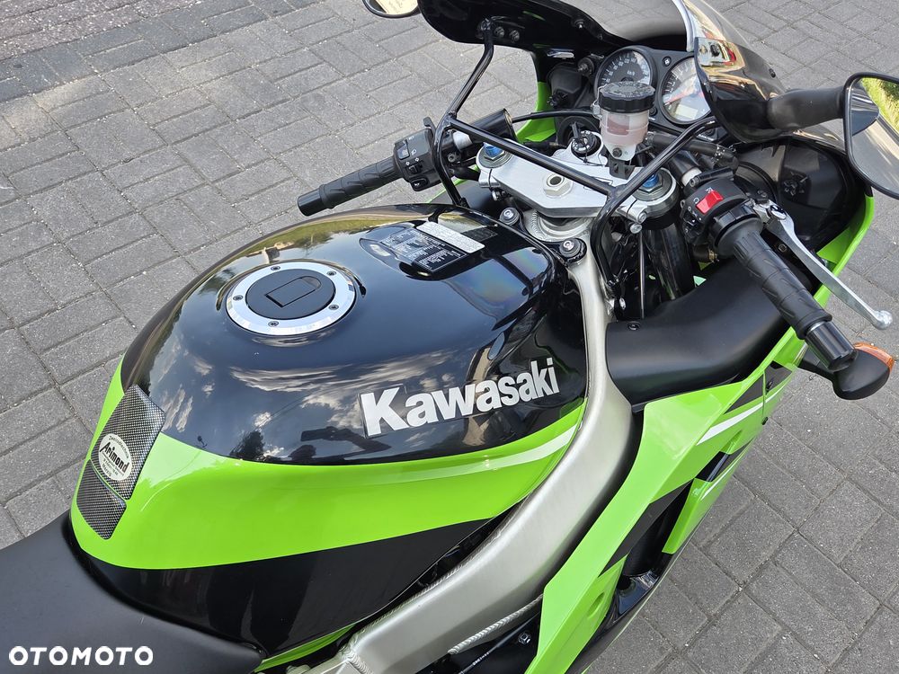 Kawasaki ZX - 19