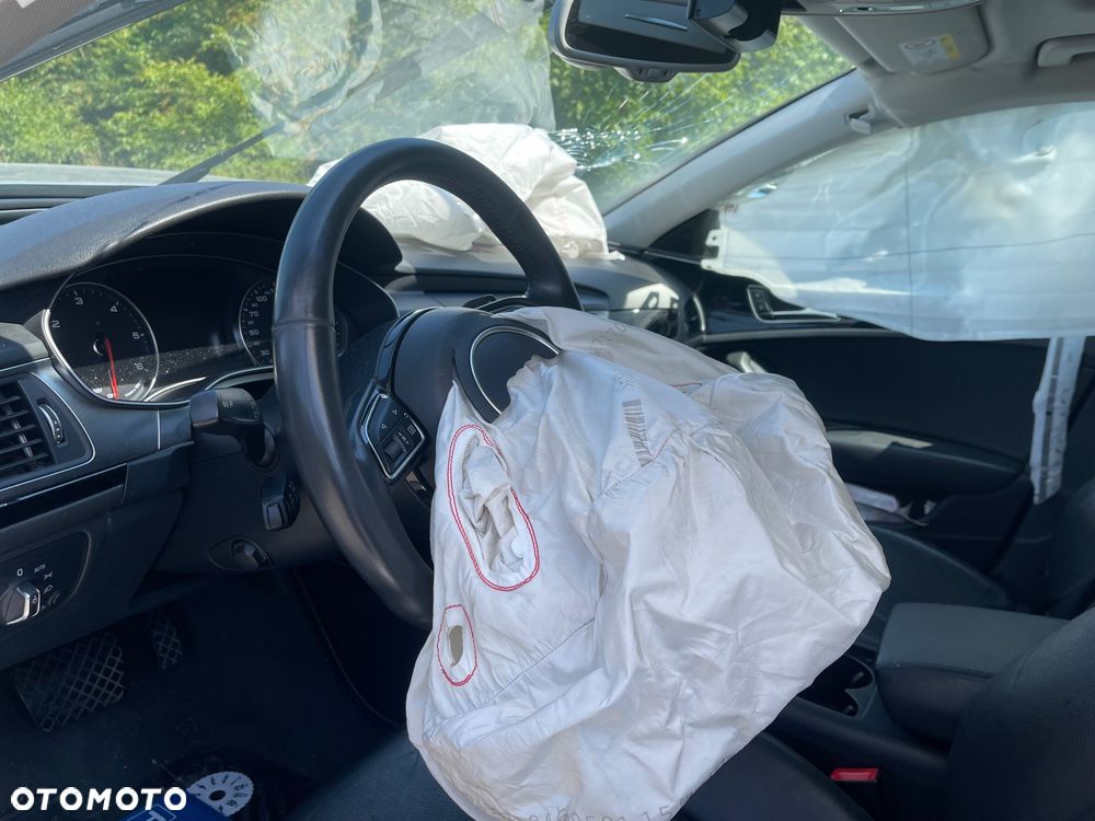 Audi A6 Avant 2.0 TDI Ultra DPF S tronic - 25