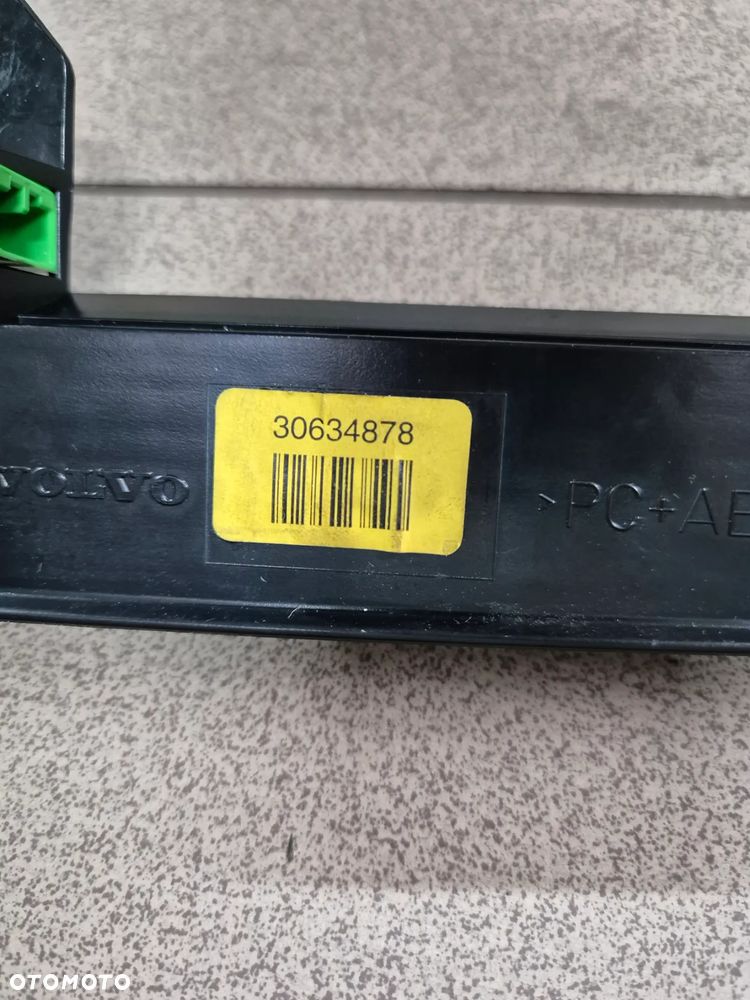 ŚWIATŁO STOP KLAPY VOLVO V70 XC70 01-07r. - 3