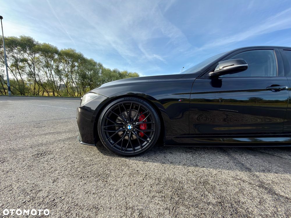 BMW Seria 3 340i xDrive M Sport Shadow sport - 32