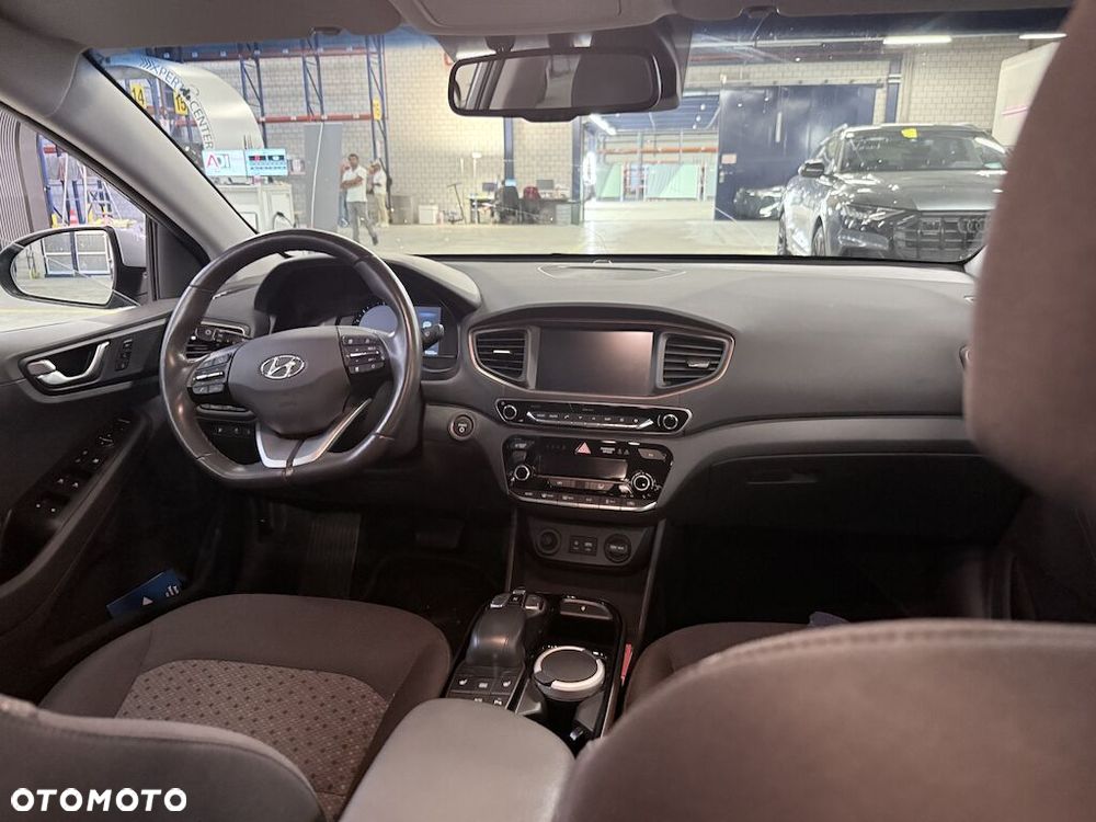 Hyundai IONIQ Style - 21