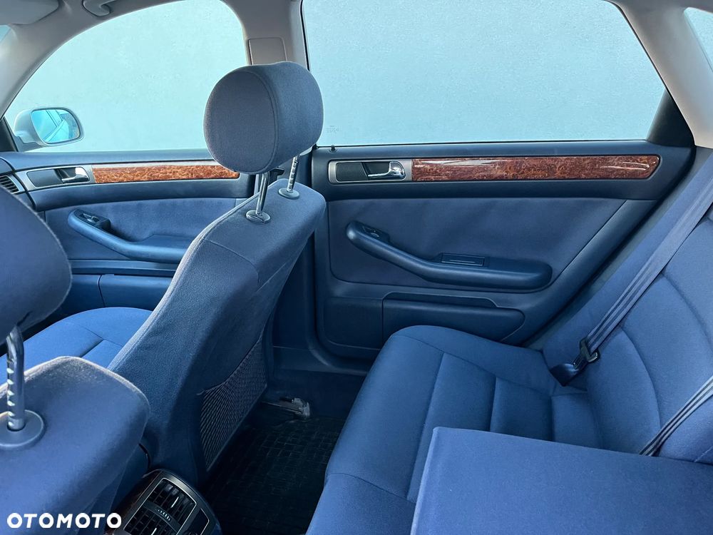 Audi A6 Limousine 2.8 Quattro - 8