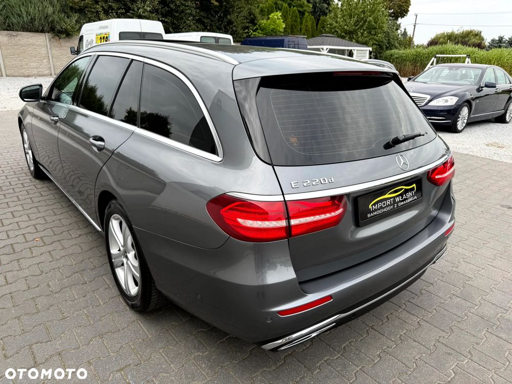 Mercedes-Benz Klasa E 220 d Business Edition 9G-TRONIC - 32