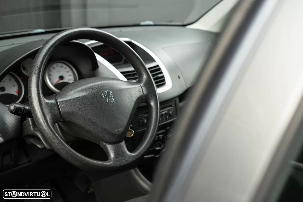 Peugeot 206+ 1.1 Urban - 8