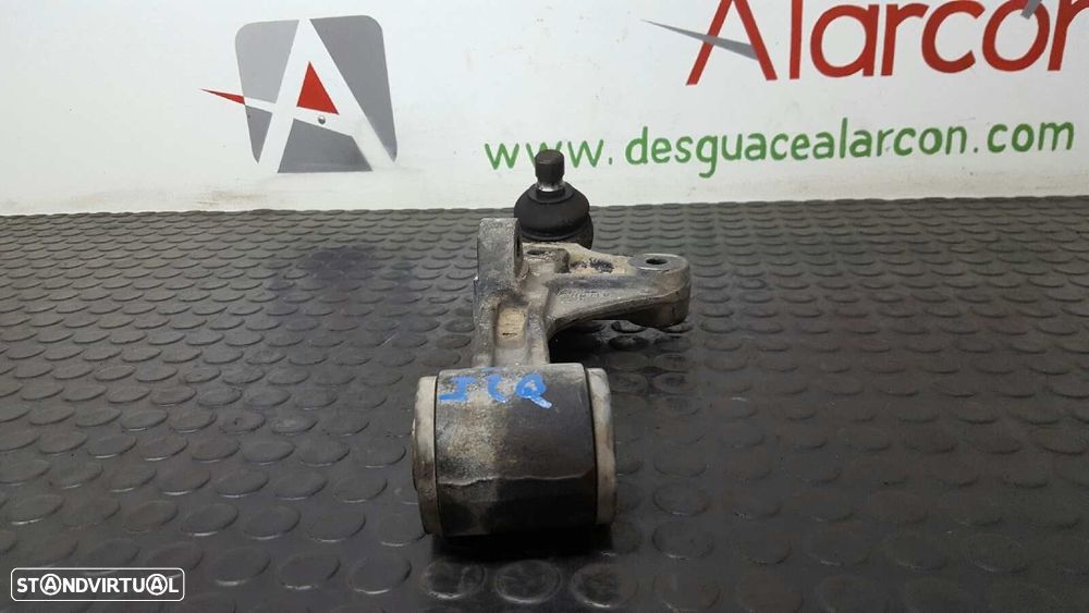 BRAÇO SUSPENSÃO INFERIOR FRENTE ESQUERDO KIA CARNIVAL II 2.9 CRDI LX - 2