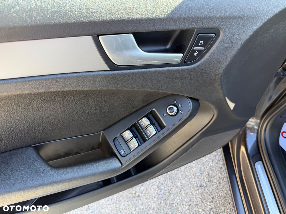 Audi A4 Avant 2.0 TDI ultra DPF Attraction - 19