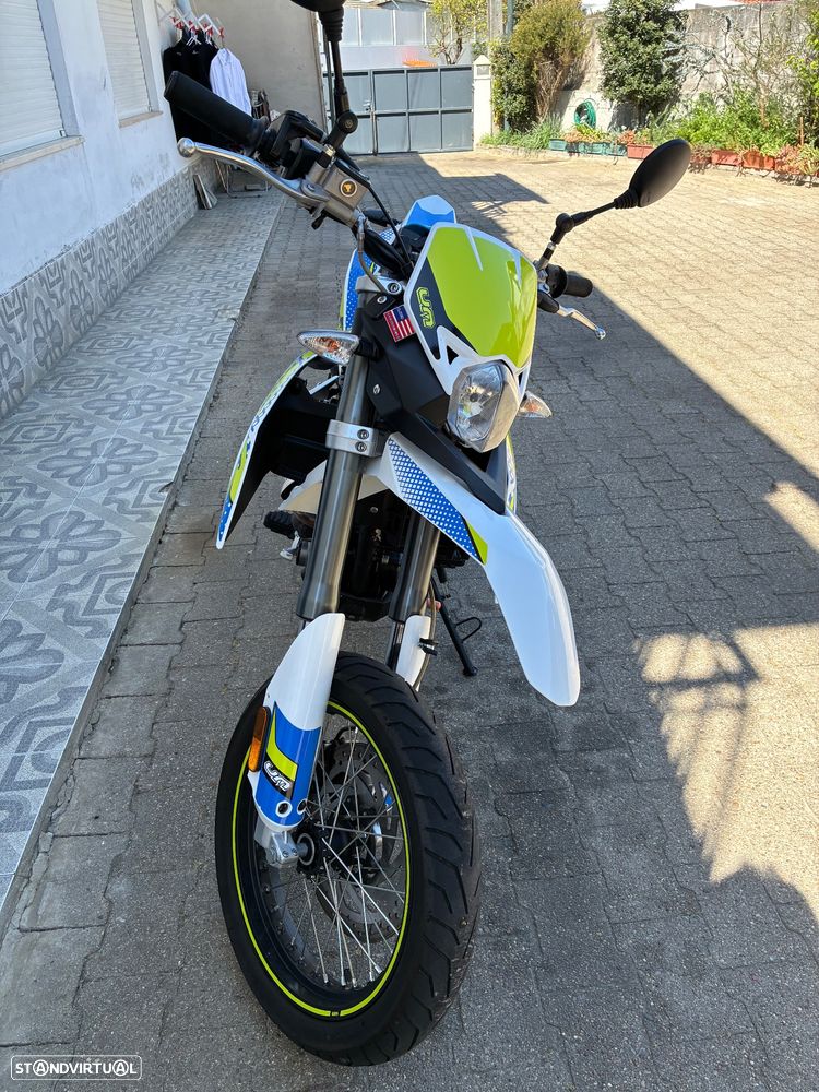 UM DSR SM Super Motard - 11