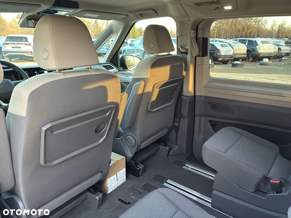 Volkswagen Multivan - 14