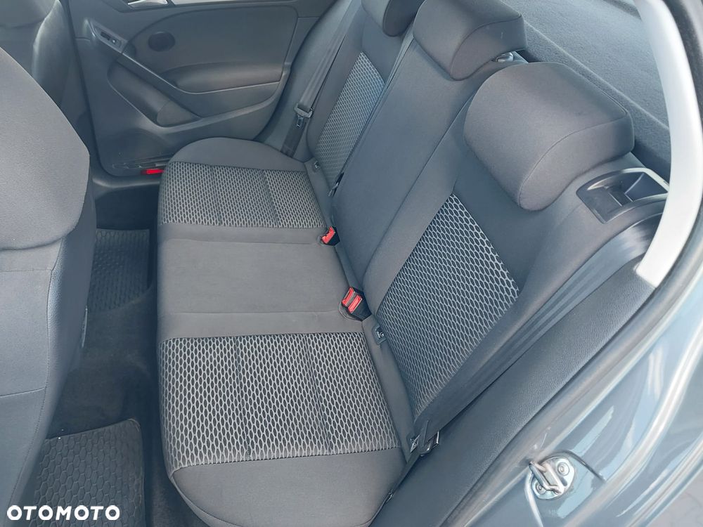 Volkswagen Golf 1.6 Team - 17