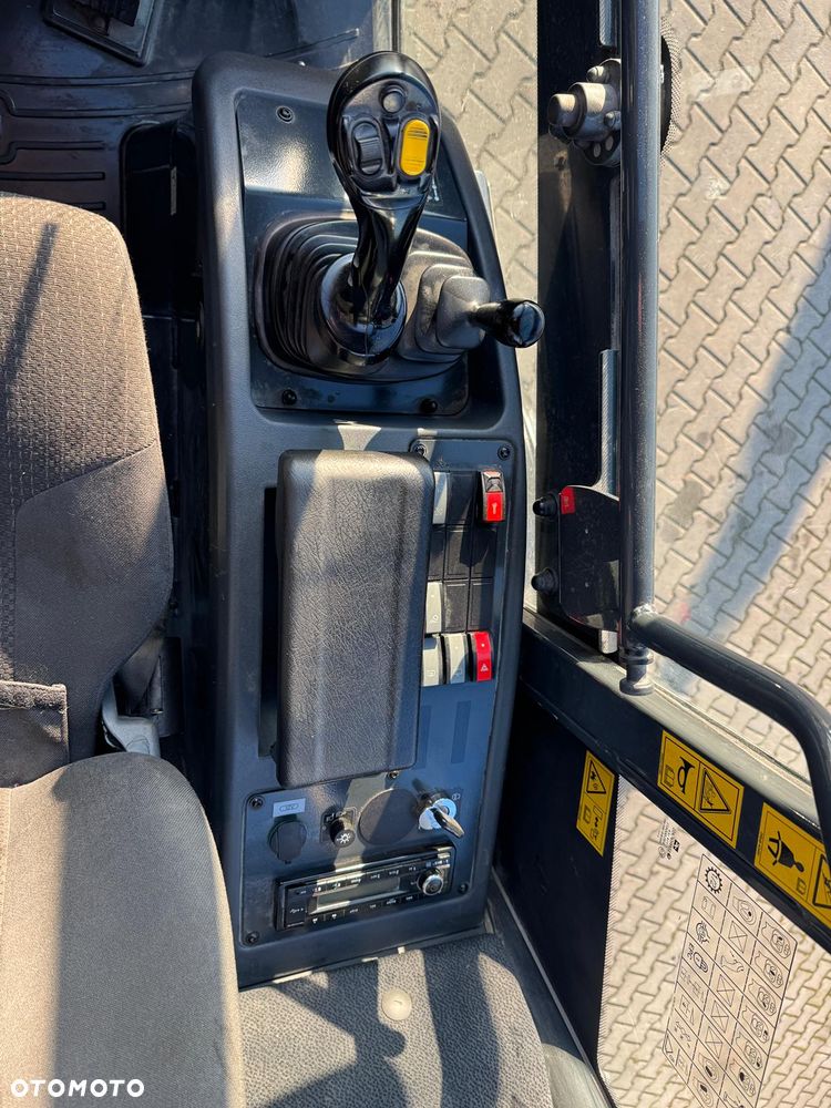 Komatsu WA100M-8E0 ŁADOWARKA KOŁOWA - 31