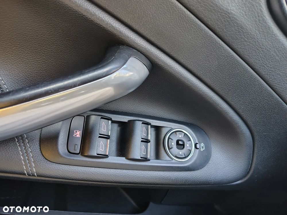 Ford Mondeo 1.8 TDCi Titanium X - 17