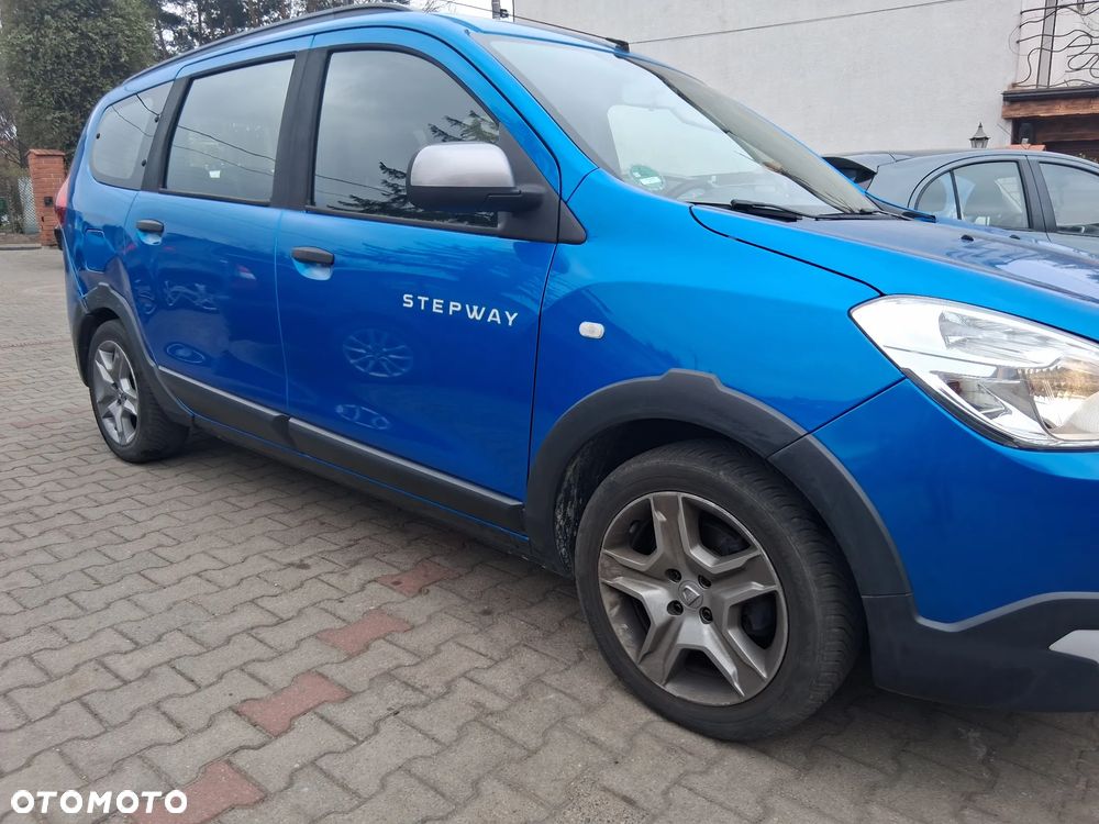 Dacia Lodgy TCe 115 Stepway - 1
