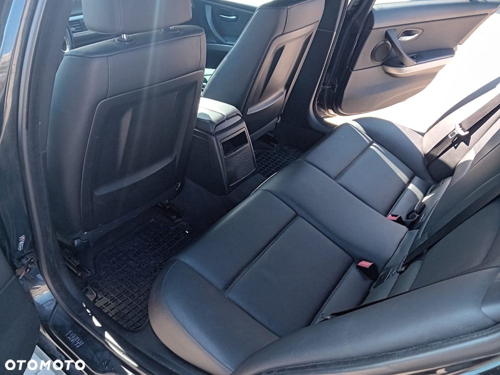 BMW Seria 3 318d - 8