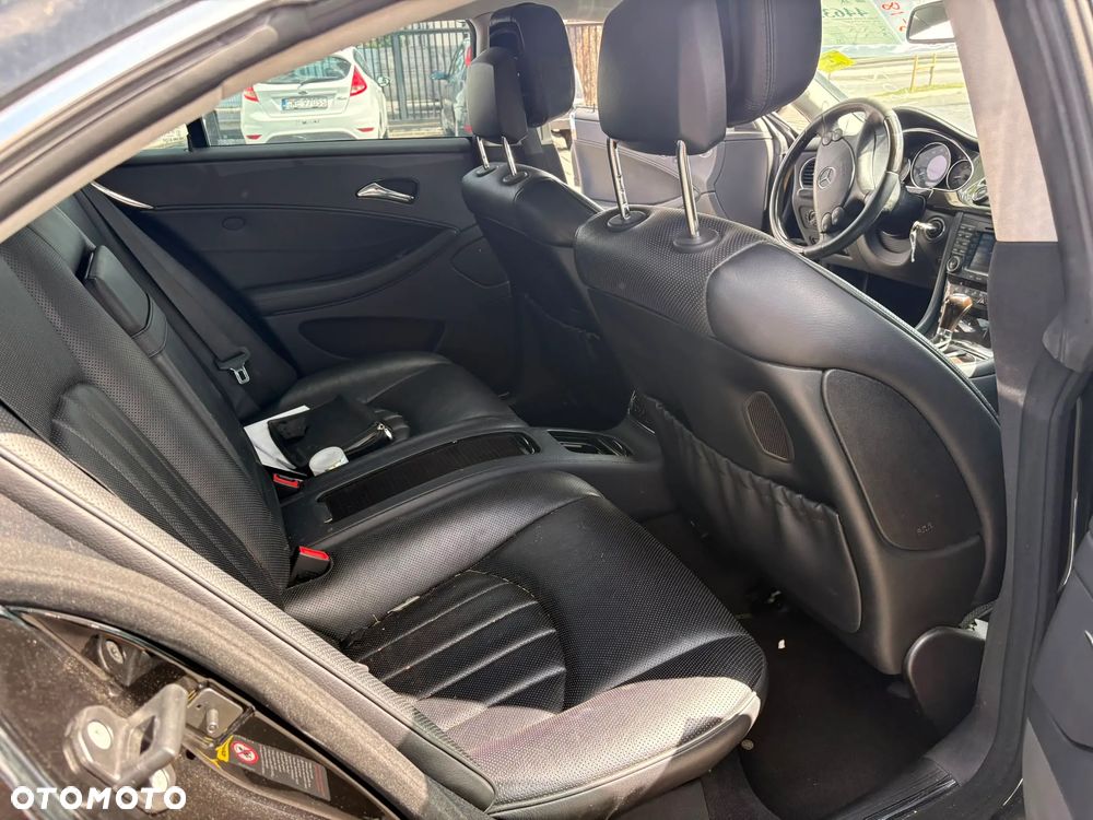 Mercedes-Benz CLS - 24