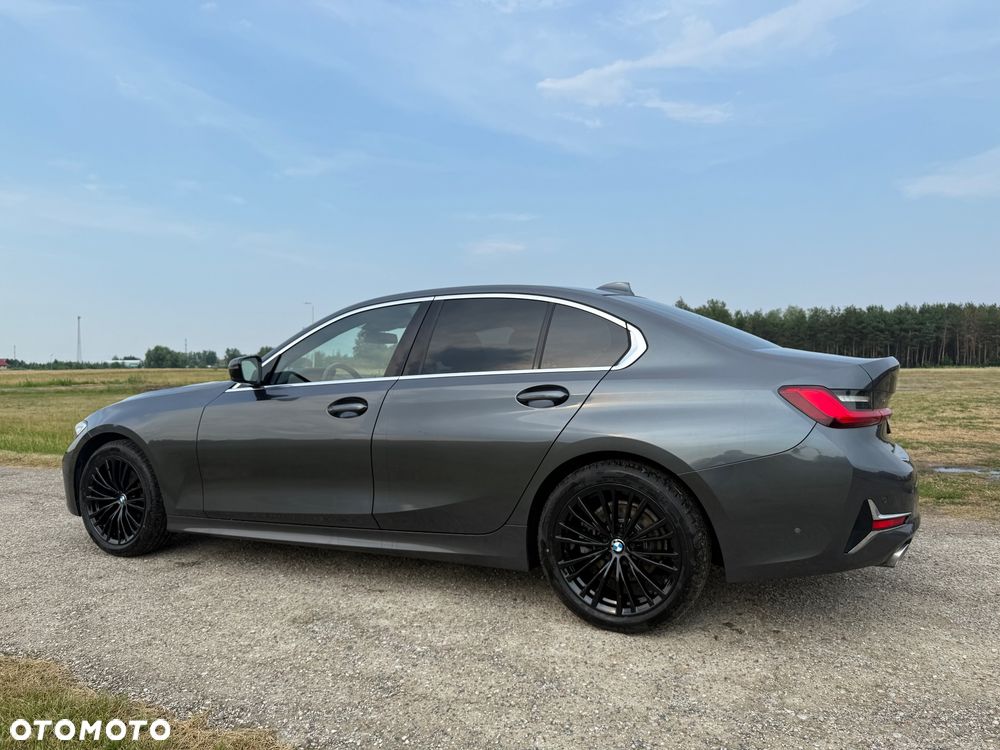 BMW Seria 3 320d Luxury Line sport - 20