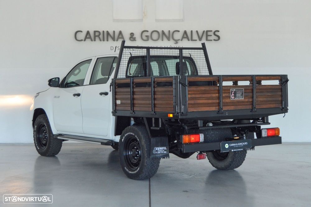 Toyota Hilux 2.4 D-4D 4WD CD CM - 16