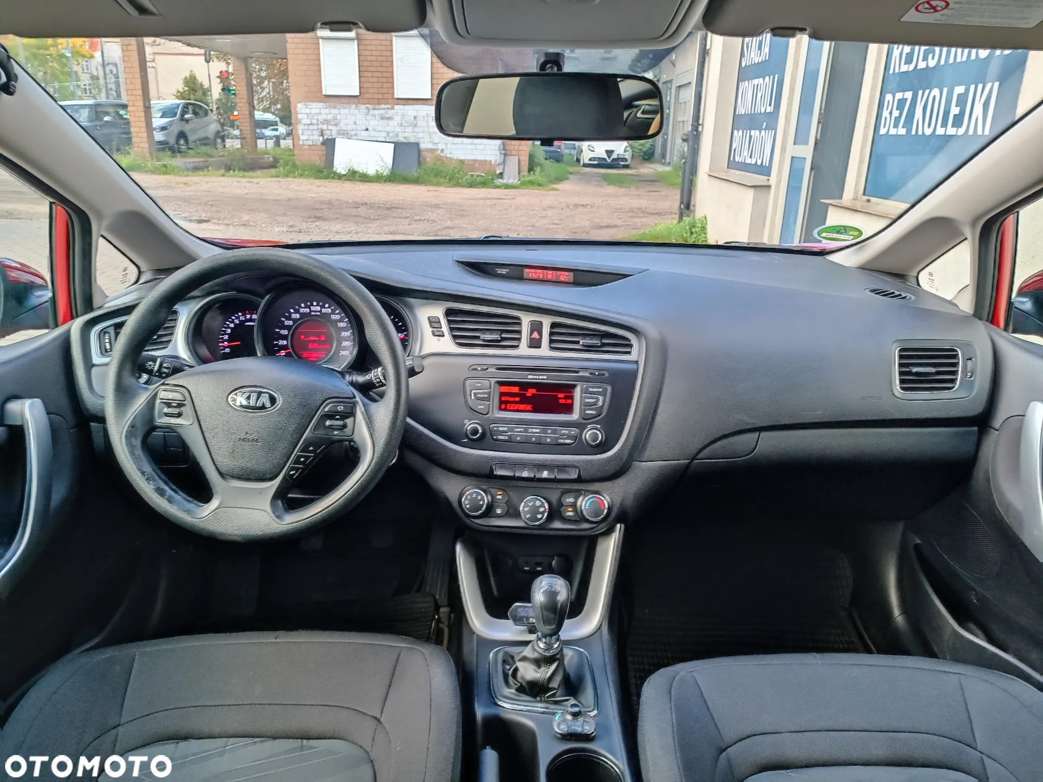 Kia Ceed 1.4 CVVT SW Vision - 12