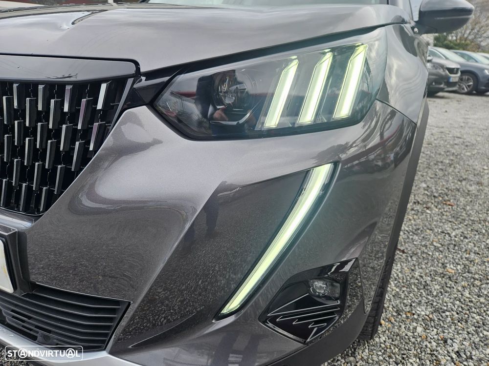 Peugeot 2008 1.2 PureTech GT EAT8 - 22