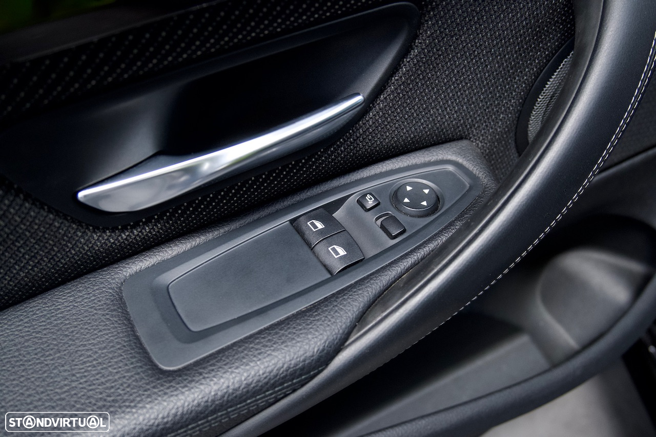 BMW M4 Coupe DKG - 23