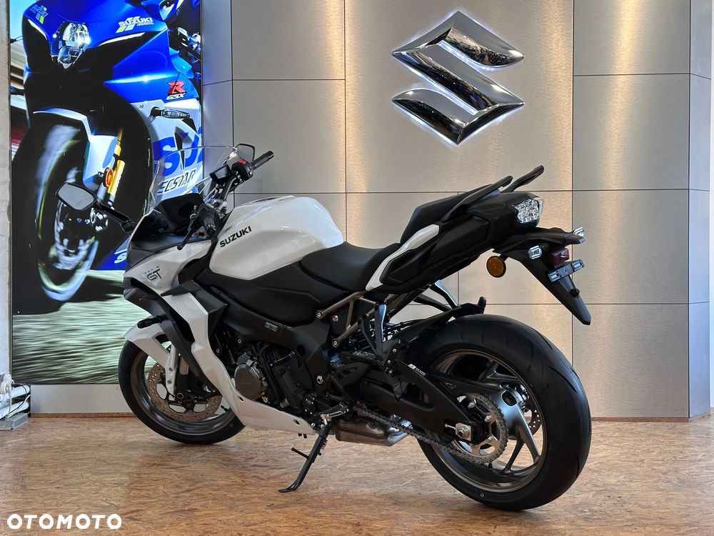 Suzuki GSX - 9