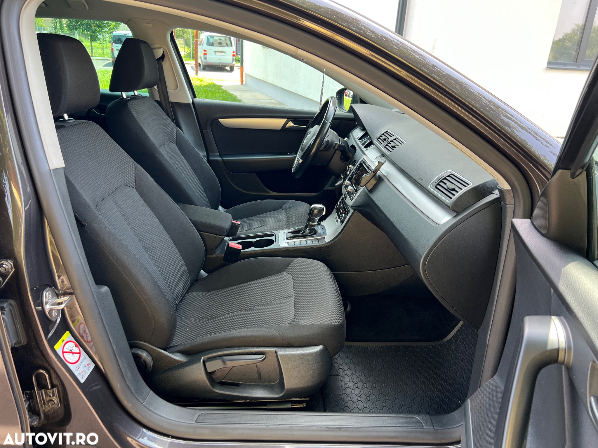 Volkswagen Passat Variant 2.0 TDI Blue TDI DSG Comfortline - 10