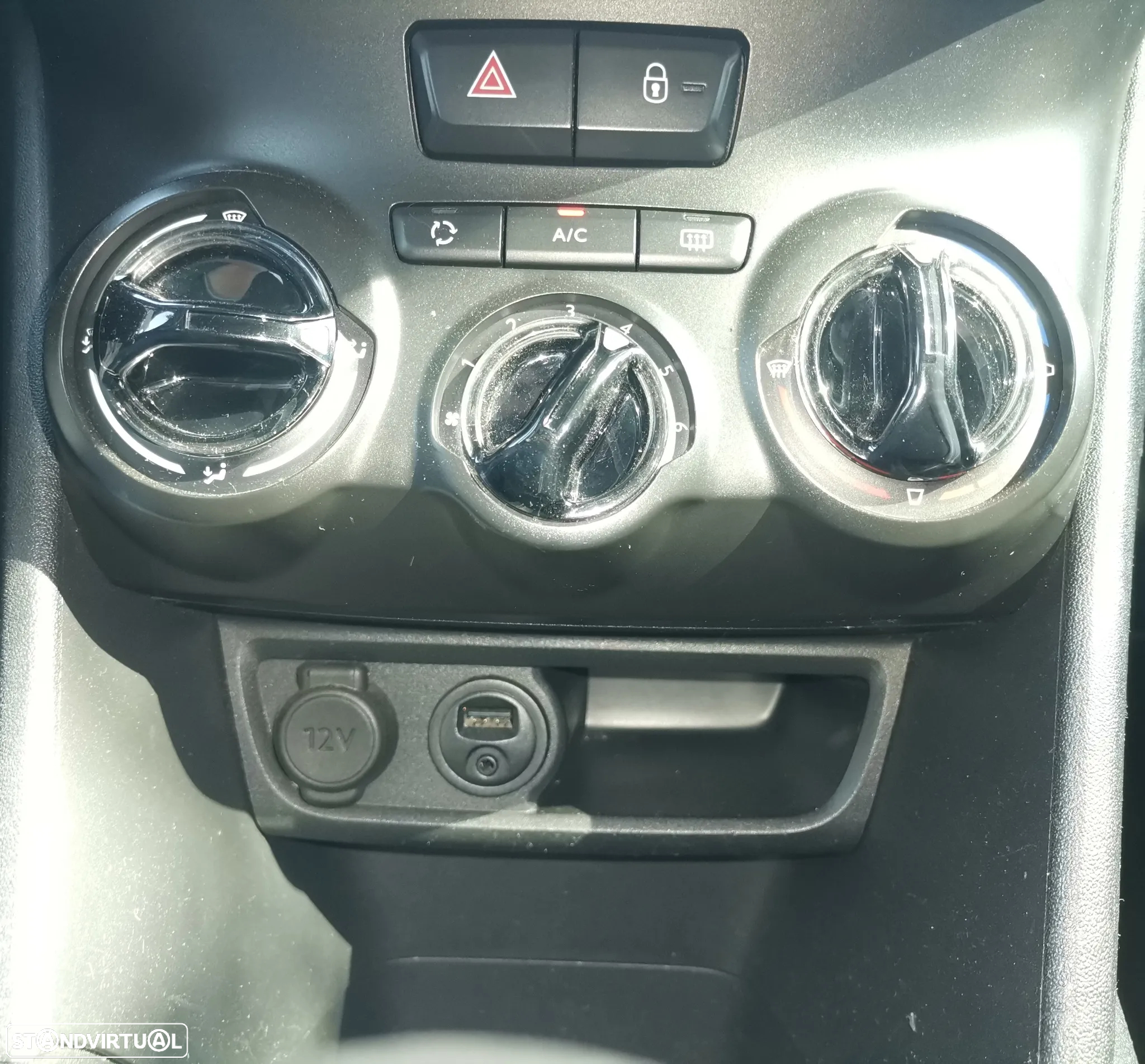 Peugeot 208 1.4 HDi Active - 9