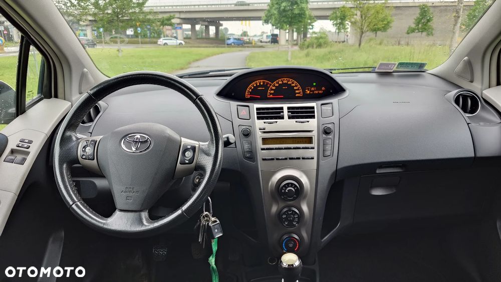 Toyota Yaris 1.33 Sol - 7