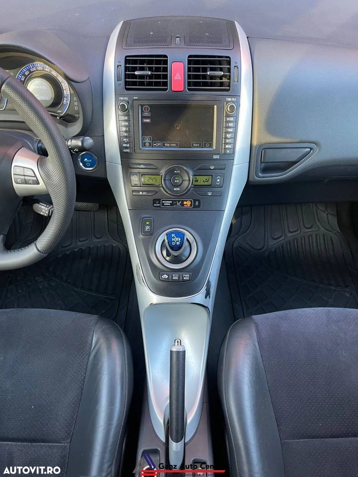 Toyota Auris - 11
