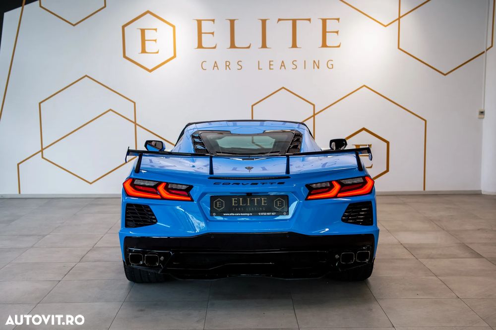 Chevrolet Corvette - 11