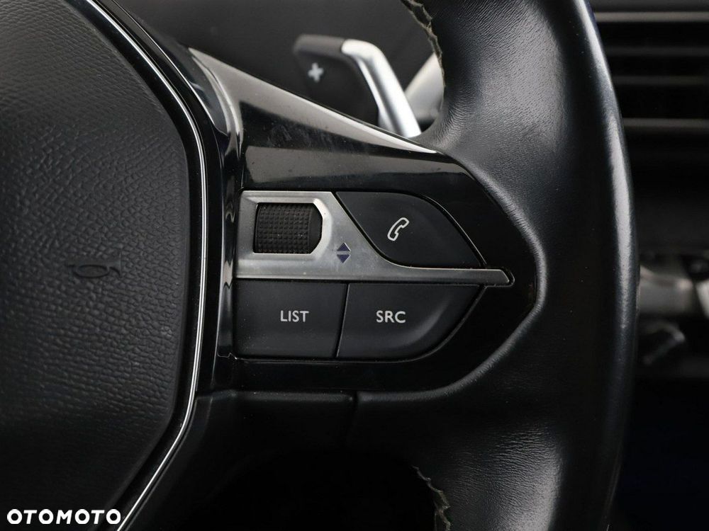 Peugeot 3008 225 e-EAT8 Allure - 34