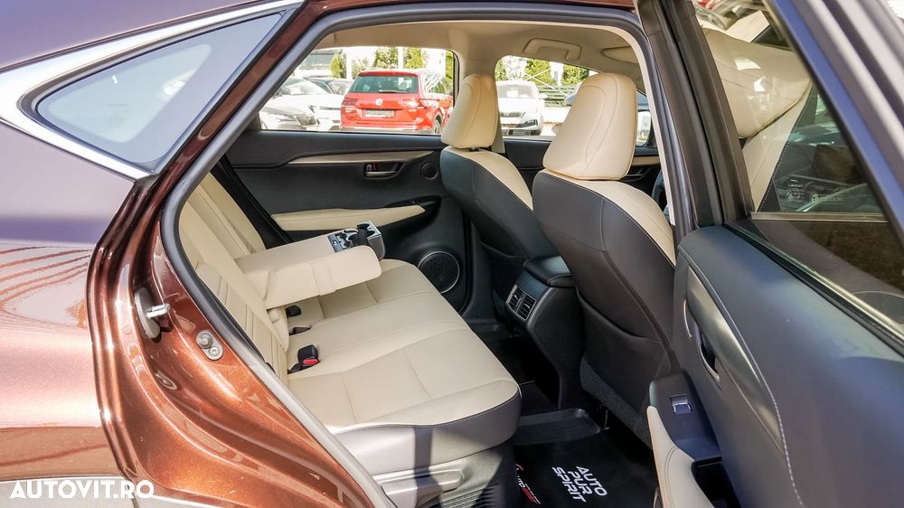 Lexus Seria NX 300h Executive Line - 32